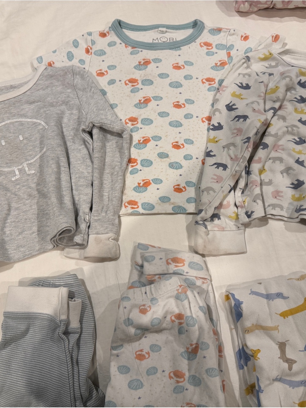 6 pieces of MORI Kids White & Blue Crab Print Pajama Set 2-5T